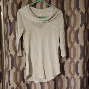 Womens 3/4 sleeve top